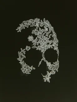 Men's Lace Skull T-shirt in Black