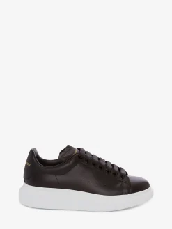 Men's Oversized Sneaker in Black