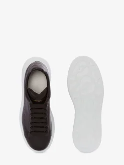 Men's Oversized Sneaker in Black