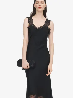 Women's Long Knuckle Clutch in Black